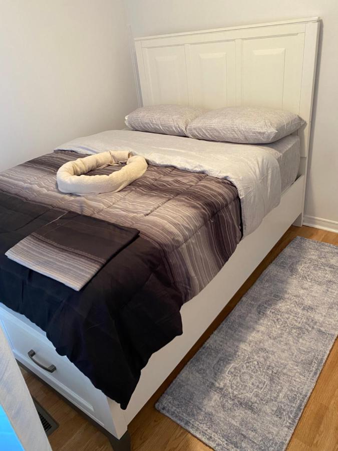 Windsor Airport Room Accommodation Exteriör bild